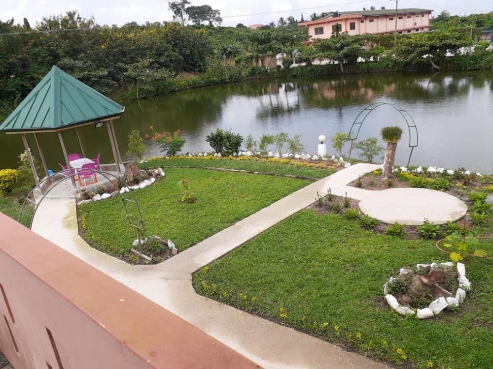 Hans Cottage Botel Cape Coast Exterior photo